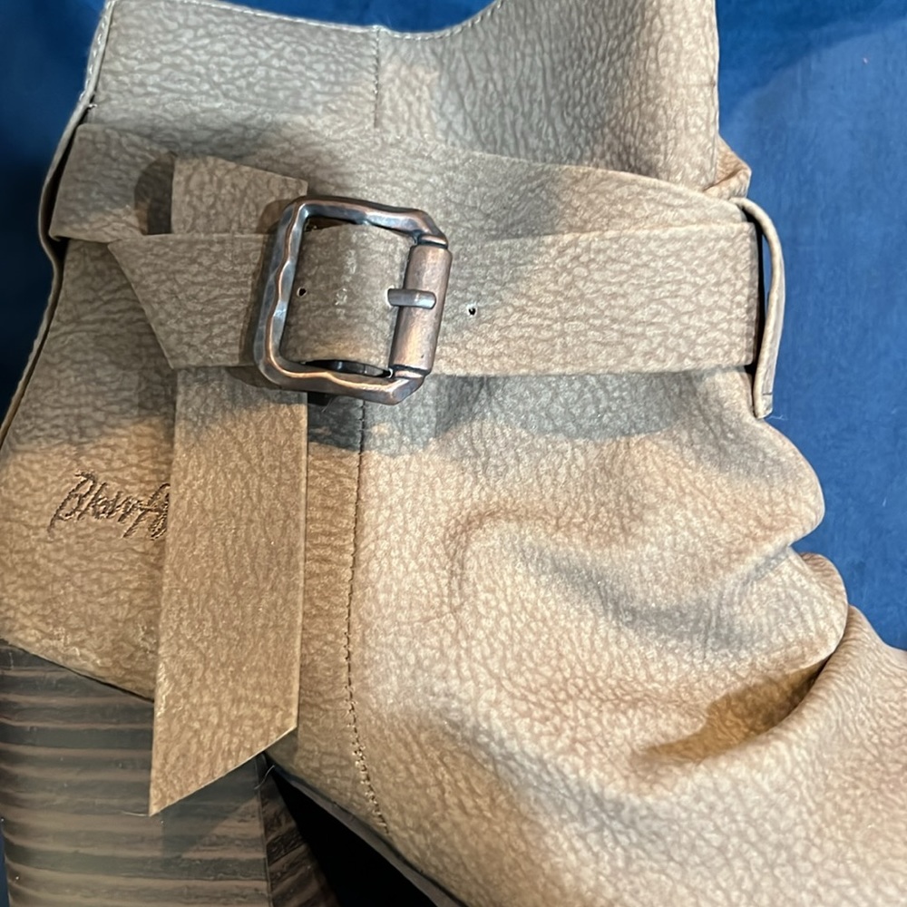 Ankle boot - Picture 2 of 4